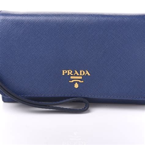 prada saffiano clutch wallet